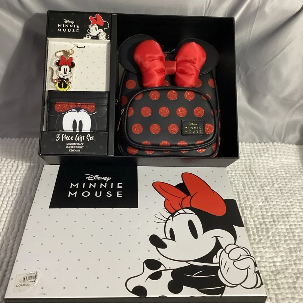 Bioworld Disney Minnie Mouse Mini Backpack Boxed Gift Set - Card Holder Keychain